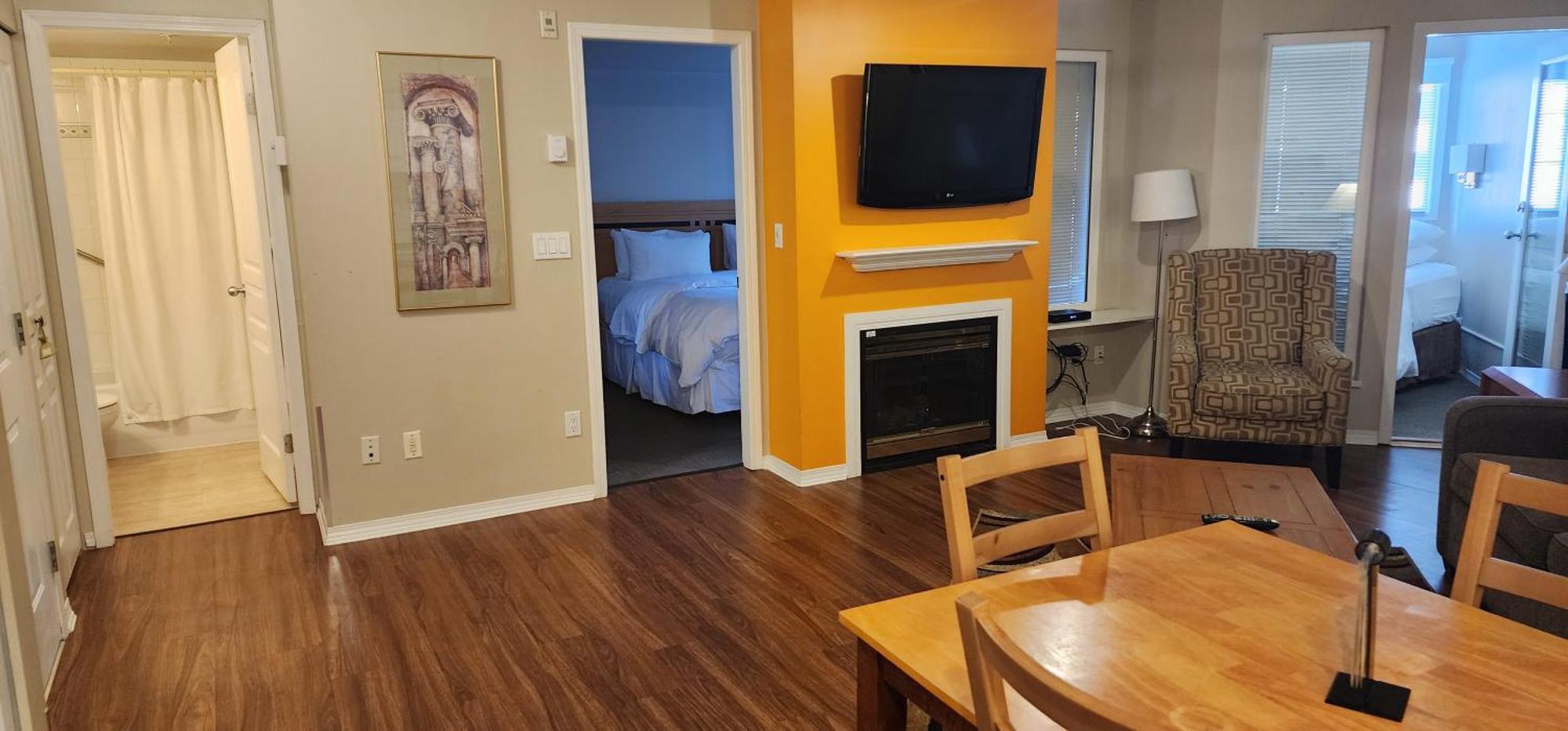 Times Square Suites Hotel Vancouver Bagian luar foto
